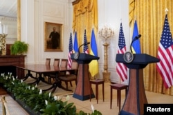 Пустой зал, где должна была состояться пресс-конференция Владимира Зеленского и Дональда Трампа по итогам переговоров. Белый дом, 28 февраля