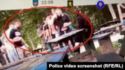 Skrinšot iz videa moldavske policije koji, kako navode, prikazuje lokaciju u Srbiji na kojoj su ruske službe organizovale obuku za izazivanje nereda tokom izbora u Moldaviji, septembar 2025.
