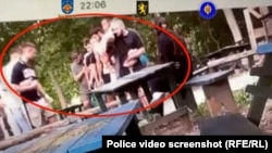 Skrinšot s videa koji je objavila moldavska policija koji navodno prikazuje kako ruske službe u Srbiji obučavaju Moldavce za izazivanje nereda tokom izbora, septembar 2025.