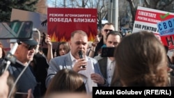 La ședința de judecată din 7 martie, Alexandr Nesterovschi și-a ținut ultimul cuvânt în instanță. El a fost susținut de simpatizanții Partidului „Renaștere”.