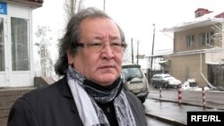 Болат Атабаев, художественный руководитель театра "Аксарай". Алматы, март 2009 года. 