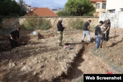 Розкопки на ділянці античної дороги в районі вулиці Човникова в Севастополі