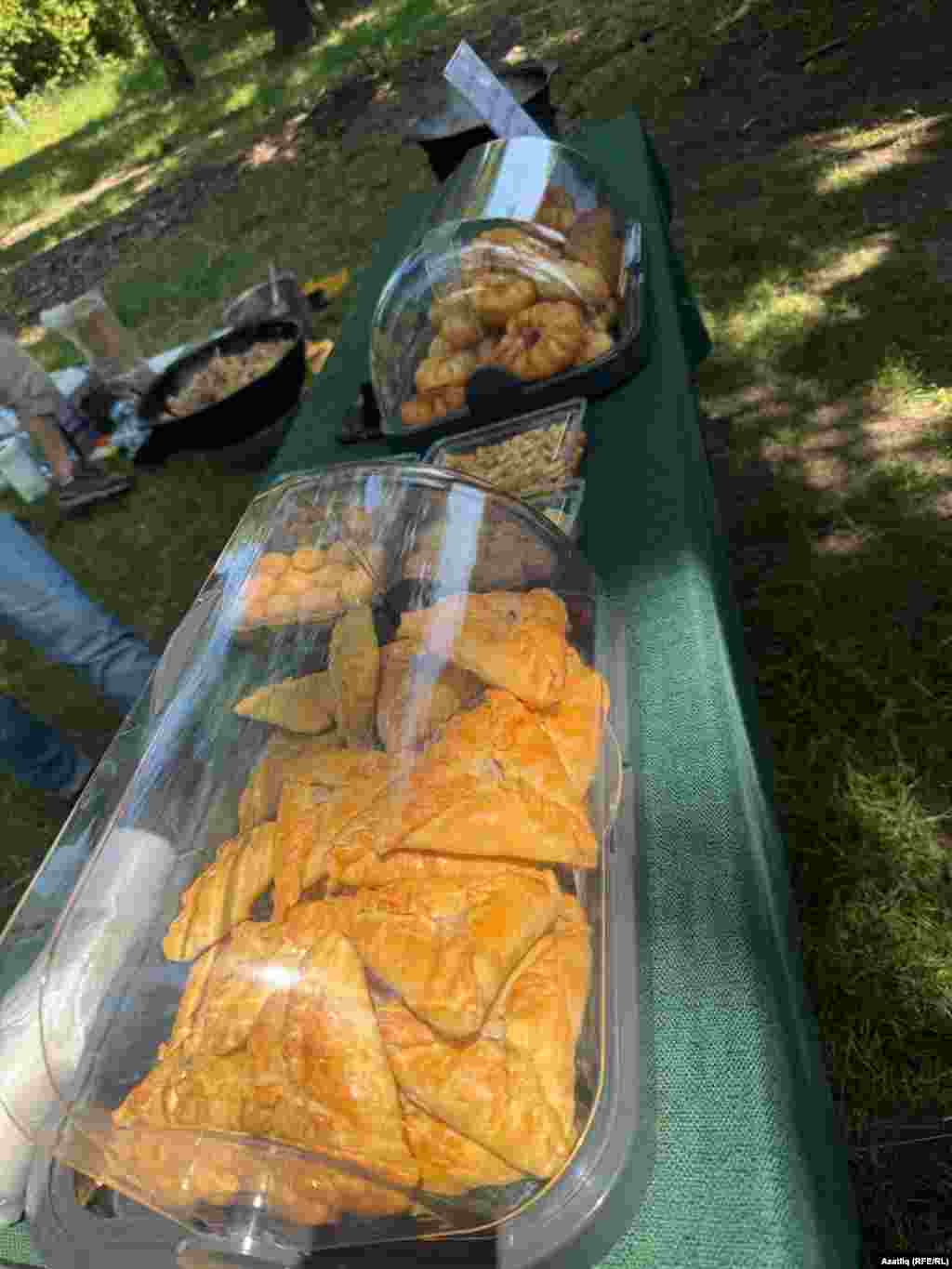 Сабан туенда татарлар өчпочмак, пәрәмәч белән сыйланды