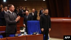 Zelenski a fost la Haga și la Strasbourg, la Consiliul Europei (în imagine), dar nu a găsit timp să fugă și până la Bruxelles, la summitul UE.