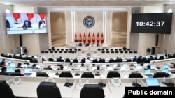 Жогорку Кеңеш.