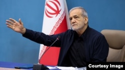 د ايران ولسمشر مسعود پزشکيان 