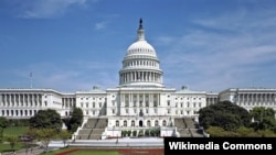 АКШ Конгрессинин имараты болгон Капитолийдин батыш өңүрү. Вашингтон.  1997.