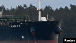 ნავთობის ტანკერი Eagle S-ი კილპილაჰტის პორტში. 30 დეკემბერი, 2024.