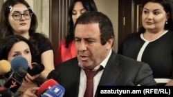 ԲՀԿ առաջնորդ Գագիկ Ծառուկյանը զրուցում է լրագրողների հետ, Երևան, 9-ը սեպտեմբերի, 2019թ․