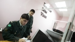 Gidýän we gelýän migrantlar Türkmenistandaky çäklendirmeleriň dowam edýändigini aýdýarlar