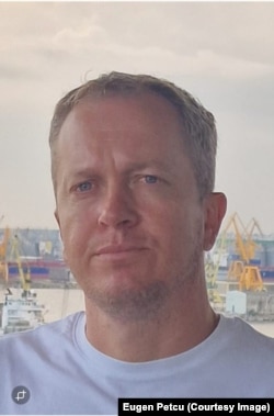 Omul de afaceri Eugen Petcu are de încasat 2 milioane de lei (400.000 de euro) de la combinatul siderurgic Liberty Galați. S-a adresat inclusiv Parlamentului European în această cauză.