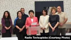 ანტიკორუფციულმა ბიურომ ხუთ არასამთავრობო ორგანიზაციას 2024 წლიდან არაერთი დოკუმენტისა და პირადი ინფორმაციის შემცველი დეტალების მიწოდება მოსთხოვა.