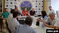 "Башкорт" оешмасы җитәкчеләренең хәбәрчеләр белән очрашуы, архив фотосы