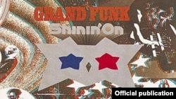 Detaliu de pe coperta albumului, Shinin' On,Grand Funk, 1975