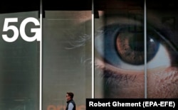 Infrastructura 5G permite conexiuni la internet foarte ridicate, de până la o sută de ori mai ridicate decât 4G.