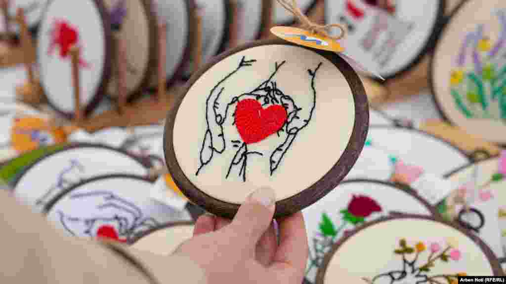 Gjergjef – një punim tradicional dore.