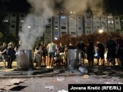 Protest ispred prostorija Srpske napredne stranke, Novi Sad, 13. avgust 2025.