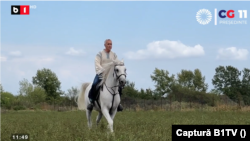 Candidatul pro-rus la președinția României Călin Georgescu, captură dintr-un videoclip din campania electorală din noiembrie 2024. La alegerile din 24 noiembrie, Călin Georgescu s-a clasat pe primul loc. 