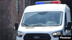 Անազատության մեջ գտնվողներին տեղափոխող Ford Transit ավտոմեքենա, արխիվ