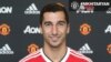Генрих Мхитарян в время презентации в качестве игрока «Манчестер Юнайтед», 6 июля 2016 г.