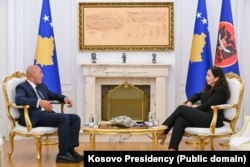 Presidentja Osmani në takim me Ramush Haradinajn e AAK-së.