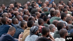 افراد معتاد به مواد مخدر در یک کمپ ترک اعتیاد در افغانستان 