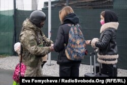 Відсоток молоді, які проходить через КПВВ, дуже малий