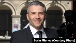 Sorin Mierlea, CEO la InfoCons. Aplicația InfoCons este în 33 de limbi și permite scanarea produselor de către consumatori, astfel încât să facă o alegere responsabilă când cumpără.