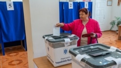 Cum se votează la prezidențialele românești la Ialoveni, una dintre cele mai active secții din R. Moldova