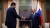 Мадуро (л) зустрівся з Путіним (п) у Москві