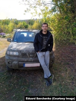 Також Едуард займається волонтерством