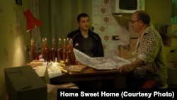 Кадр з фільму «Дім, милий дім» режисерки Анни Морозової, в якому екразіновані «Казки мого бомбосховища» Олексія Чупи. Прем'єра буде на кінофестивалі «Молодість»