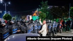 Colonelul Cătălin Paraschiv, „dirijorul" forțelor de jandarmi la 10 august 2018, a scăpat de anchetă în urma deciziei Tribunalului București