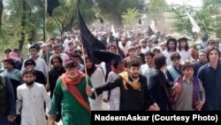 دا د ۲۰۲۱ز کال انځور دی کله چې د جانیخېلو اوسېدونکو د ناامنۍ پرضد د اسلام اباد پر لوري لاريون پیل کړ.