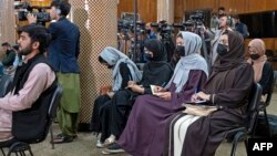 افغان خبریالان یوه کنفرانس کې 