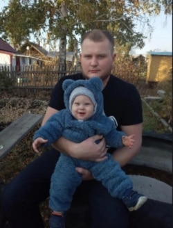 Срочник, попавший в плен, Алексей Киринин с племянником