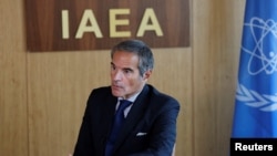 رافائل گروسی می‌گوید «ما هیچ نشانه‌ای نداریم که ما را به این نتیجه برساند که جابه‌جایی عمده‌ای در مواد [هسته‌ای] صورت گرفته باشد»