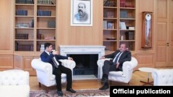 საკონსტიტუციო სასამართლოს თავმჯდომარე და საქართველოს პრეზიდენტი 