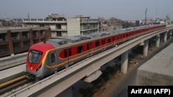 په بلوچستان کې د اورګاډو محکمې چارواکي وایي، له کوټې کراچۍ او لاهور سره اړیکې په بحالولو کار کوي. ـ پخوانی عکس