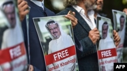 Стамбулдагы Сауд Арабиясынын элчилигинин алдындагы акция. Октябрь, 2018-жыл. 