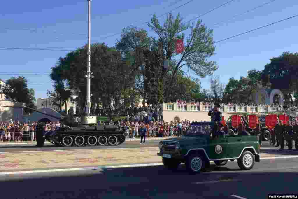Tiraspol hosted a military parade on September 2 featuring local troops, as well as Russian troops from the force stationed there.&nbsp;The parade was to include more than 1,200 soldiers and 150 pieces of heavy equipment.
