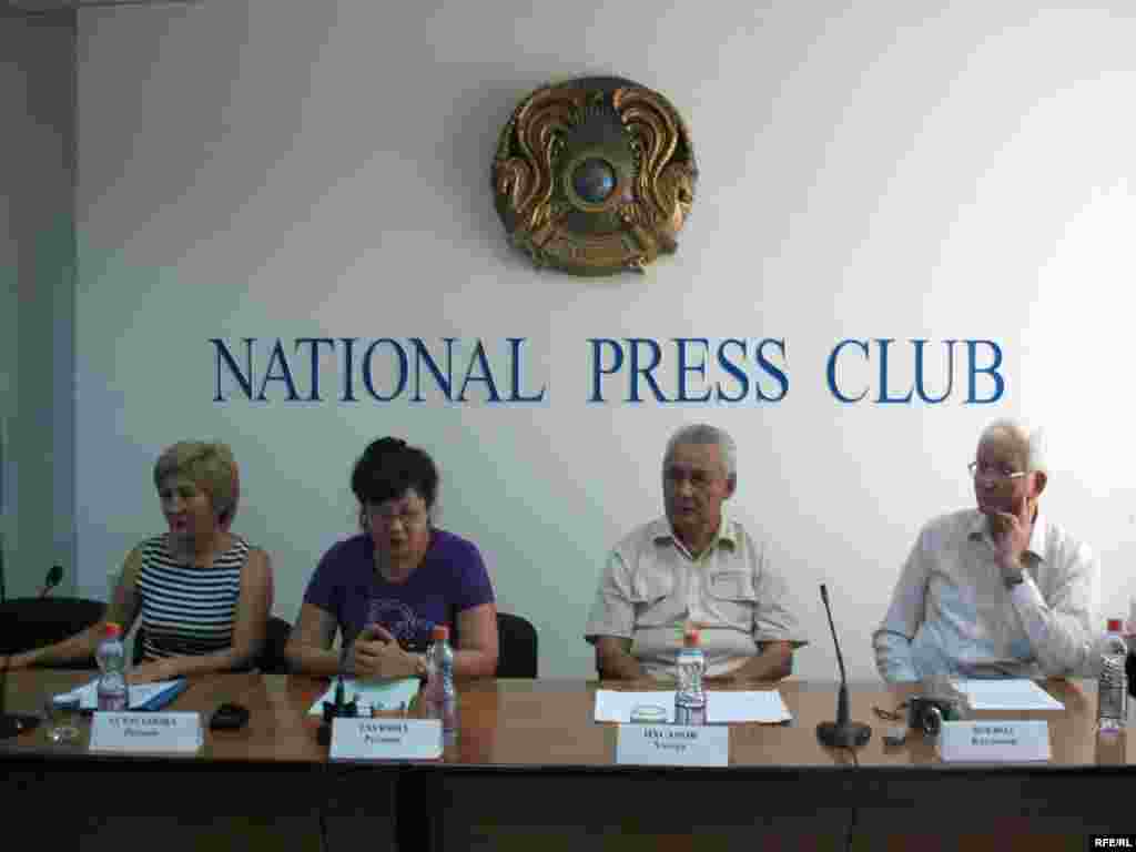 Қоғамдық ұйымдар сотталған Рамазан Есіргеповті қорғауға шықты. Алматы, 11 тамыз 2009 жыл.   - Қоғамдық ұйымдар сотталған Рамазан Есіргеповті қорғауға шықты. Алматы, 11 тамыз 2009 жыл.  