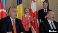 შეთანხმების ხელმოწერის ცერემონიალი ბუქარესტში, 17 დეკემბერი