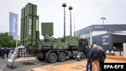 UE speră că va stimula, prin noul său plan de apărare, industriile naționale de armament ale blocului comunitar. (fotografie ilustrativă)