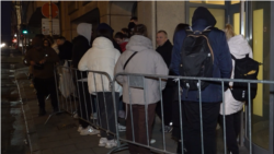 Усе більше українців тікає до ЄС, де готуються згорнути їхній захист (відео)