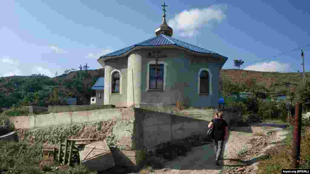 Церковь святого апостола Андрея Первозванного в селе Приветное строится более десяти лет, но работает