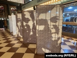 Інсталяцыя «Нязломныя» ў праскім пасажы «Люцэрна»