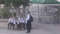 Mugallymlar COVID tutumlaryndan şikaýat edýärler