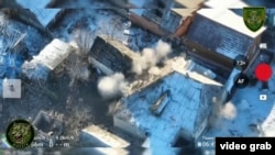 Dronele ucrainene lovesc ținte rusești în Kursk. 