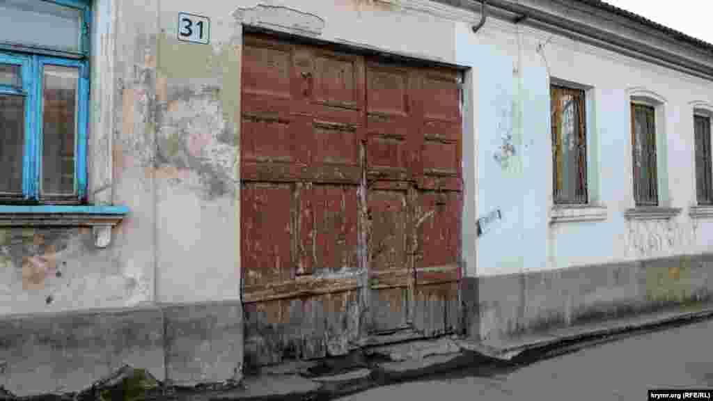 Дерев'яні ворота